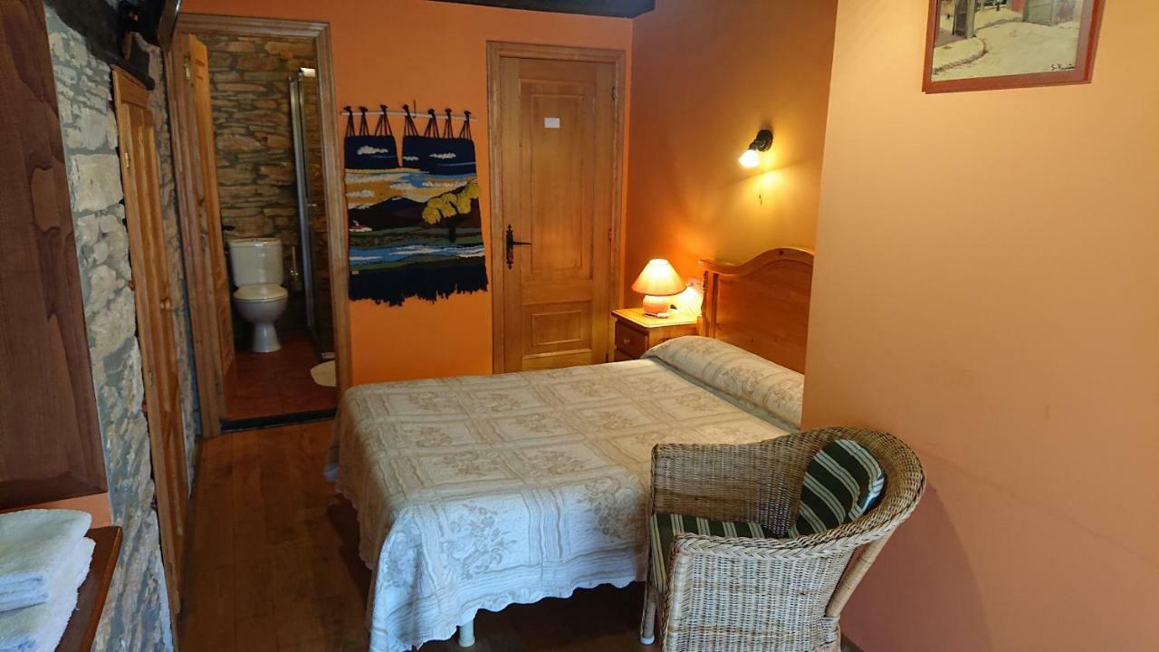 Casa Rural Pandelo Guest House Vega de Valcarce Exterior photo